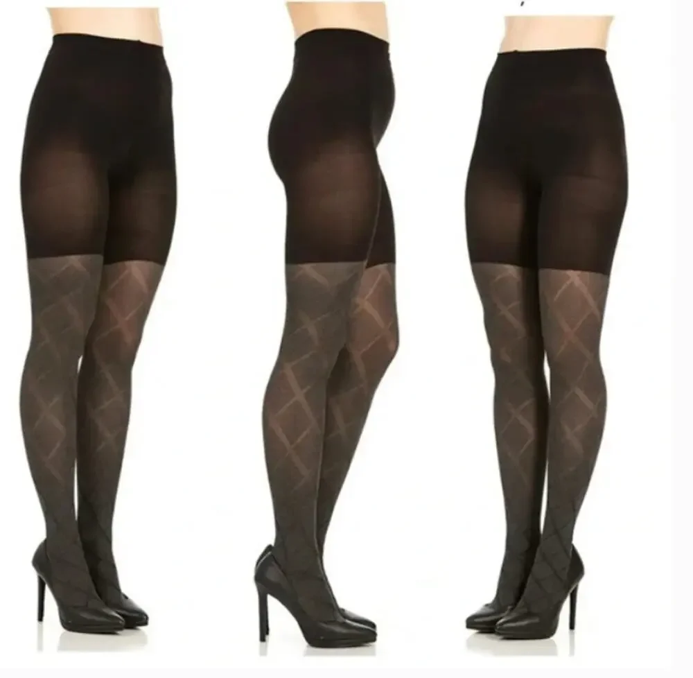 SPANX - Love Your Assets Reversible Shaping Tights in Flipside Diamond size 5